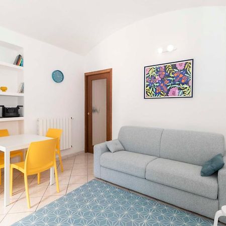 דירות טורינו Colourful Flat San Donato מראה חיצוני תמונה